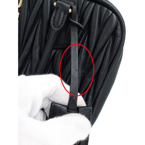 Miu Miu Matelasse Top Handle Bag Black - Picture 7 of 9